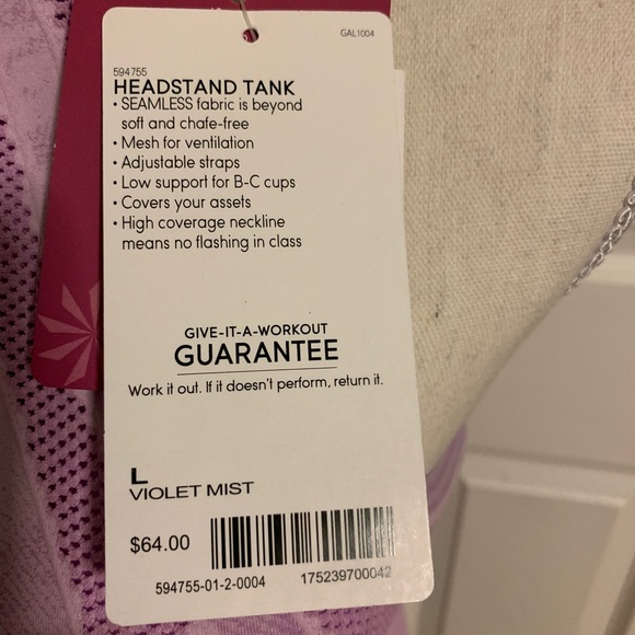 Athleta women’s Headstand Tank - Picture 3 of 3